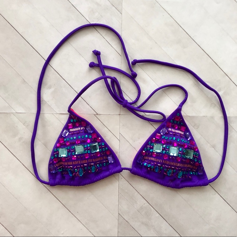 Victoria’s Secret- Bikini top
